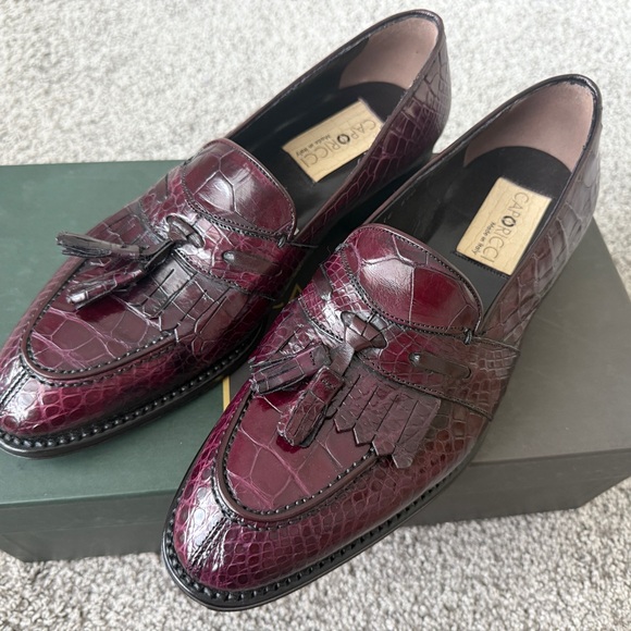 Burgundy Crocodile Pattern Loafers - Picture 1 of 4